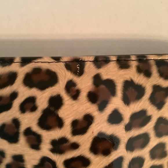 Wallet Wristlet Leopard Print New (but with a few small scratches) - Picture 8 of 14